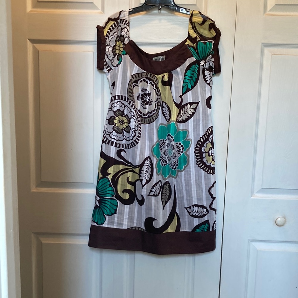 Cap sleeve dress..  shades of brown and tourqouse. Size 10 fully lined
